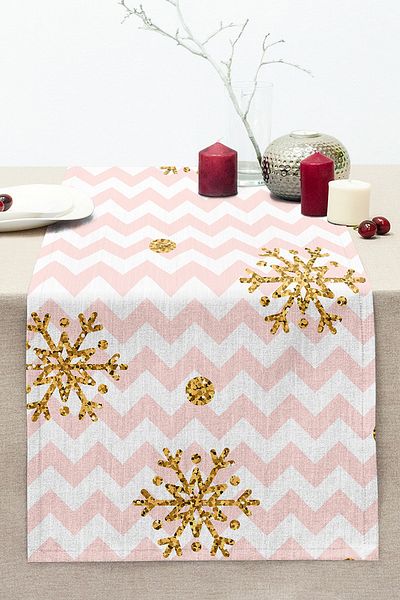 Realhomes Zigzag Powder Grounded Gold Detailed Modern Stitched Raschel Knitted Runner