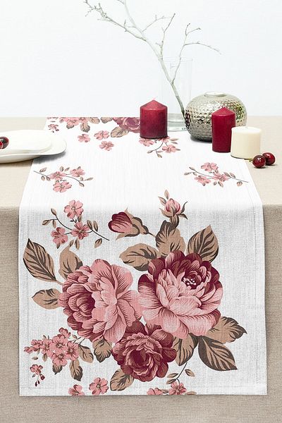 Realhomes Rose Themed Special Design Modern Stitched Raschel Knitted Runner