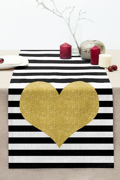 Realhomes White Background Black Horizontal Striped Gold Detail Heart Pattern Digital Printed Modern Stitched Raschel Runner