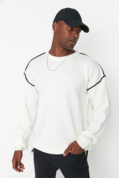 Trendyol Collection Sweater - Ecru - Oversize