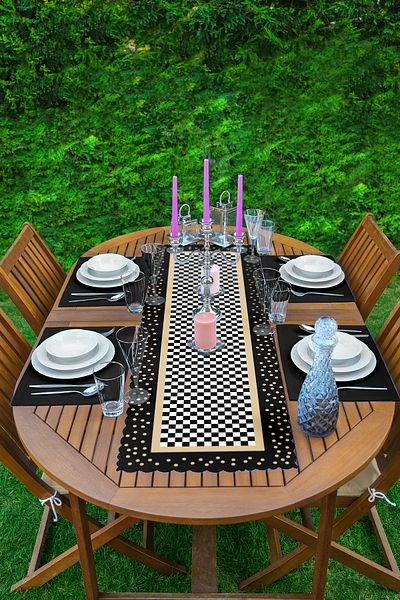 Realhomes Checkers Motif Polka Dot Digital Printed 1 Runner & 4 Colorful American Service
