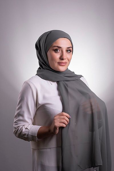 Nilbutik Inner Bonnet Chiffon Ready-made Scarf -anthracite