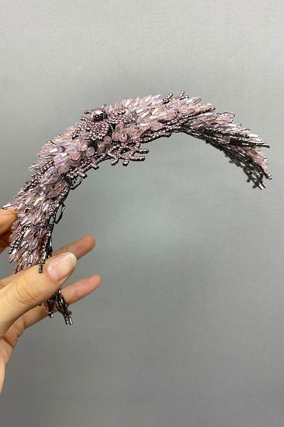 Hobigram تاج الزفاف الوردي Alya Henna المخصص للعرائس - تصميم خاص، إكسسوار، إنتاج عالي الجودة، طراز مثير للنظر