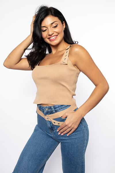 Grenj Fashion Πλεκτό εσώρουχο Camel με τετράγωνο γιακά με λεπτομέρεια ζώνης στον ώμο και ζώνη στη μέση
