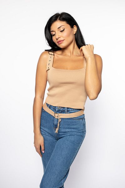 Grenj Fashion Πλεκτό εσώρουχο Camel με τετράγωνο γιακά με λεπτομέρεια ζώνης στον ώμο και ζώνη στη μέση