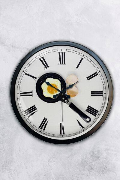 Kasva Concept هدية ساعة حائط مطبخ معدنية سوداء مقاس 40 سم