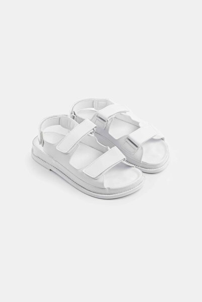 NİŞANTAŞI SHOES Julia fehér matt tépőzáras lapos talpú női szandál