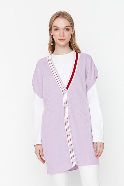 Trendyol Modest Fliederfarbener Strickpullover mit Streifen und Kragen und detailliertem Ausschnitt TCTAW22UV0002