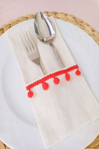 Emtory Home 6 Pieces Linen Red Pompom Spoon Holder Serving Presentation
