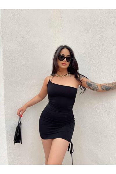 alenmoda Rochie mini Sandy neagră cu bretele cu lanț