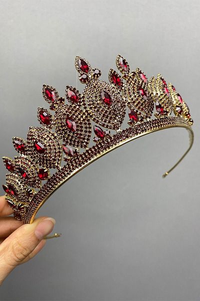 Hobigram إكسسوار الزفاف باللون الأحمر الداكن موديل هيرا تاج الزفاف هينا - إكسسوار الزفاف، تصميم أنيق، إكسسوار نسائي -