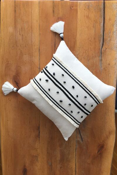 Vera Богемський стиль Чорний кремовий чохол для подушки з прикрасами з бісеру 45x45 см