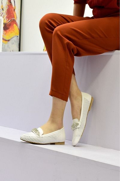 Anıl Ayakkabı Balerini eleganti Conforcity, albi, zilnici, perforați, cu vârf tocit