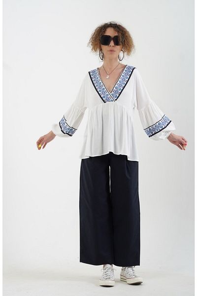 Zelish My Sister Pantaloni scurti cu talie înaltă plisată bleumarin închis