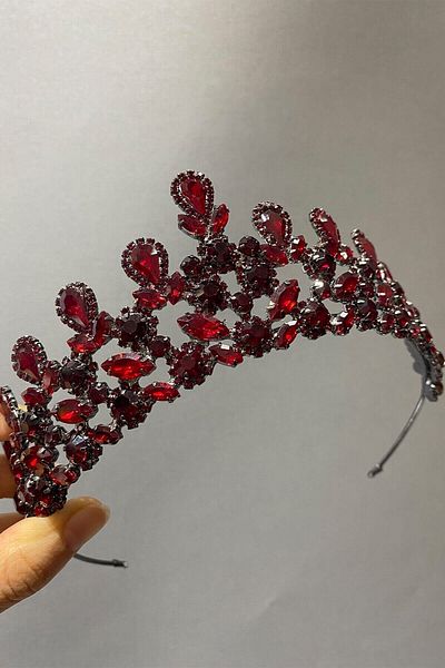 Hobigram إكسسوار شعر العروس باللون الأحمر الداكن موديل Beety Tiara Henna للعروس - إكسسوار العروس، تصميم أنيق - إكسسوار العروس