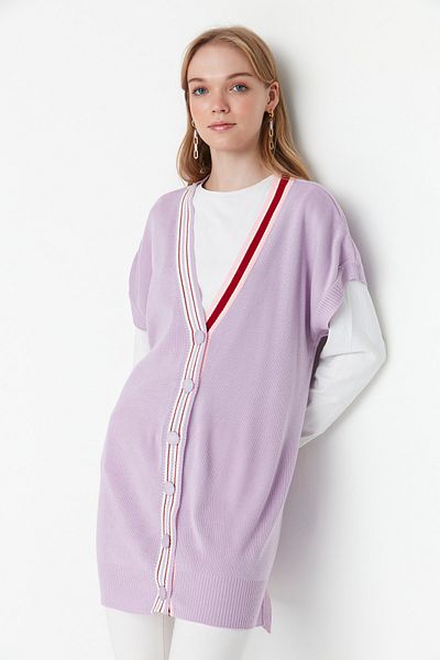 Trendyol Modest Fliederfarbener Strickpullover mit Streifen und Kragen und detailliertem Ausschnitt TCTAW22UV0002