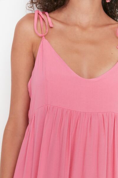 Trendyol Collection Růžové šaty na ramínka TWOSS22EL00674