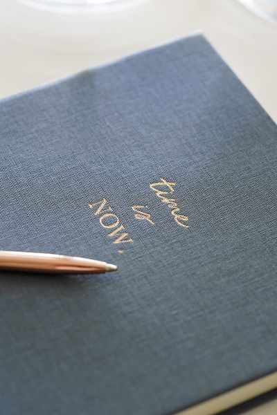 Matt Notebook دفتر ملاحظات بغلاف صلب مقاس 14×20، أزرق غير مُبطن