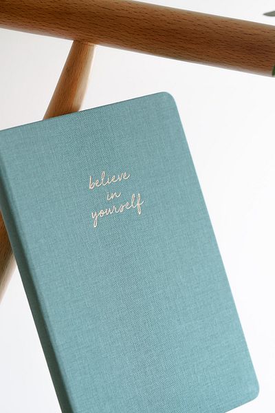 Matt Notebook دفتر ملاحظات بغلاف صلب مقاس 14x20، سادة، غير مُبطن، تركواز