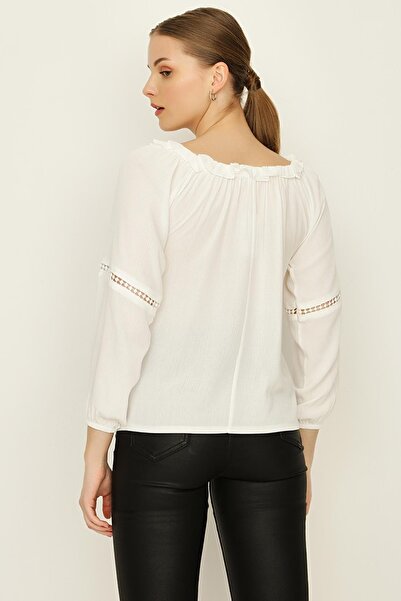 Select Moda Γυναικεία εκρού μπλούζα με ελαστικό γιακά