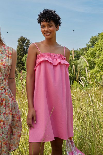 Trendyol Collection Рожева ткана сукня на бретелях TWOAW23EL00337