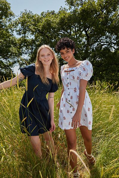 Trendyol Collection Vícebarevné tkané šaty s límečkem s podrobným vzorem TWOSS22EL00749