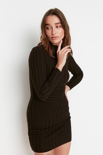 Trendyol Collection Hnědé úpletové minišaty - stojáček TWOAW22EL0021
