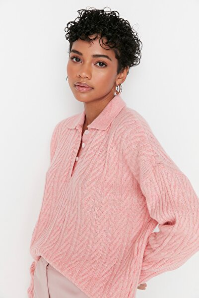 Trendyol Collection Růžový svetr z měkkého úpletu Wide Fit TWOAW21KZ2635