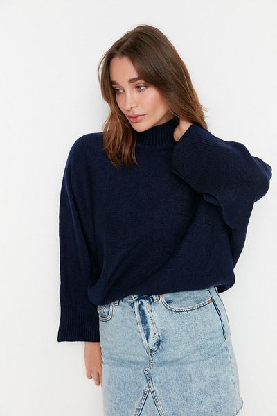 Trendyol Collection Sötétkék puha textúrájú, széles szabású kötöttáru pulóver TWOAW20KZ1059