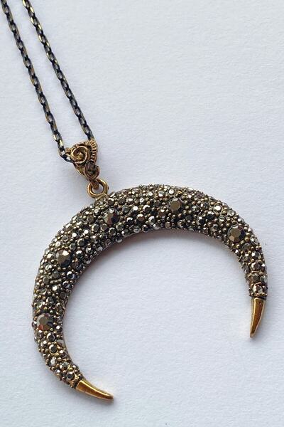 Esra Pamir قلادة الهلال