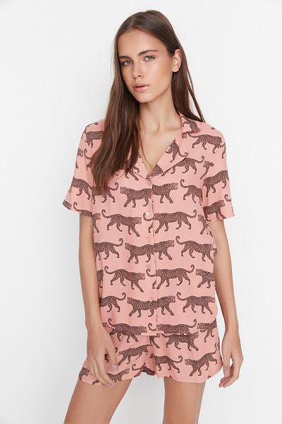 Trendyol Collection Zestaw piżam z wiskozy z suszonymi różami i szortami THMSS21PT0473