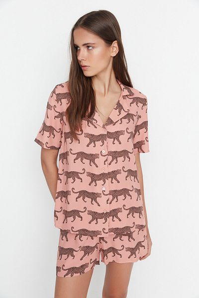 Trendyol Collection Zestaw piżam z wiskozy z suszonymi różami i szortami THMSS21PT0473