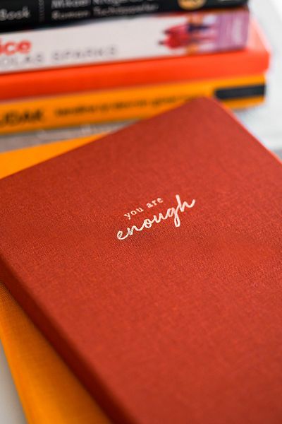 Matt Notebook دفتر ملاحظات بغلاف صلب مقاس 14 × 20 مبطن بالقرفة