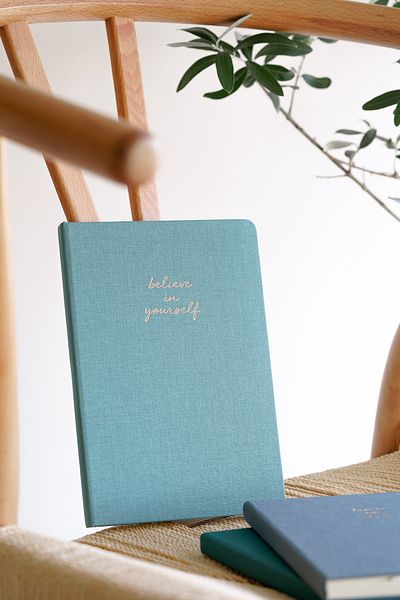 Matt Notebook دفتر ملاحظات بغلاف صلب مقاس 14x20، سادة، غير مُبطن، تركواز