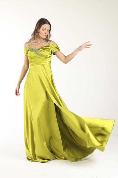 ALİS DRESS Fıstık Yeşili Göğüs Işlemeli Düşük Omuz Saten Abiye