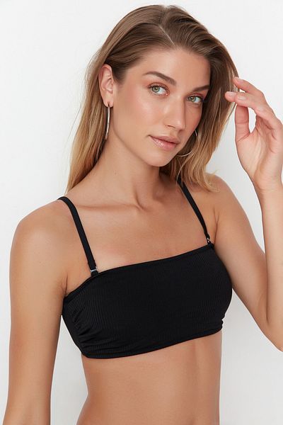 Trendyol Collection Černý vršek bikin bez ramínek s texturou TBESS21BU0071