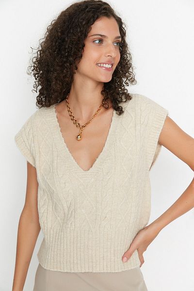 Trendyol Collection Weich strukturierter Strickpullover mit V-Ausschnitt in Stein TWOAW22BZ0057