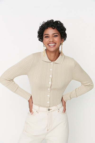 Trendyol Collection Kámen Mercerized Look Šňůrový polo límec pletený svetr TWOAW20HI0070