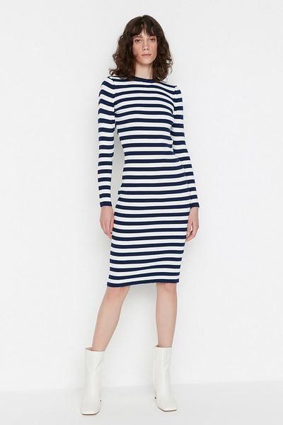 Trendyol Collection Sötétkék sötétkék testhezálló mini kötöttáru csíkos ruha TWOAW23EL00018 ruha TWOAW23EL00018