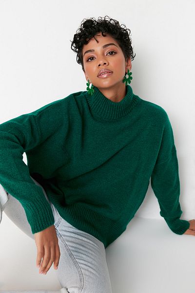 Trendyol Collection Weich strukturierter smaragdgrüner Strickpullover – weite Passform TWOAW23KZ00469