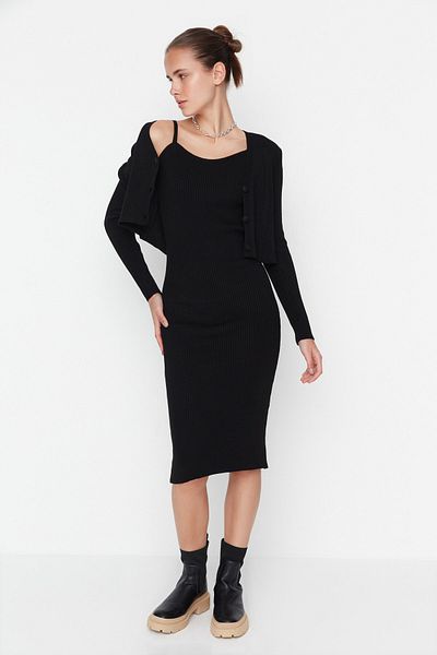 Trendyol Collection Midi délka černý pletený svetr a šaty - TWOSS21EL0208