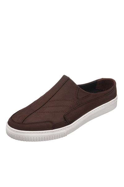İriadam صندل Kley-01 بني من جلد البقر Nubuck، تصميم مريح وأنيق وواسع