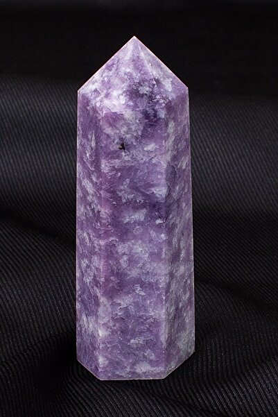 Dünya Doğal Taş Lepidolit Taşı (piramit)