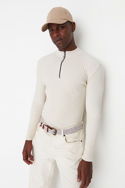 Trendyol Collection Ecrufarbener, gerippter Baumwollpullover – schmale Passform, halber Rollkragenpullover mit Reißverschluss TMNAW20KZ1034