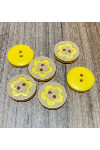 Öztürk Daisy Baby Button. 1.5cm Pack of 6.
