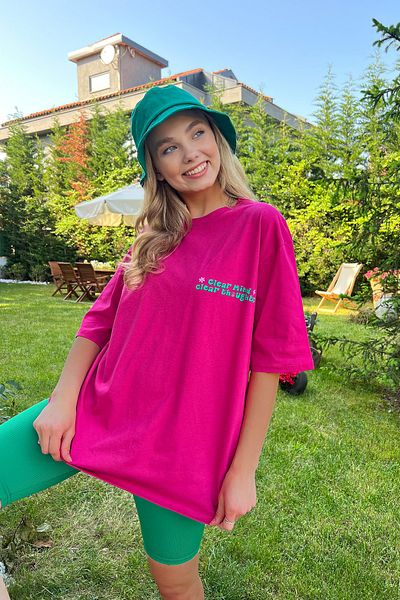 Trend Alaçatı Stili Női fukszia nyakú, elöl és hátul Flock nyomott 100% pamut oversize póló ALC-X7982