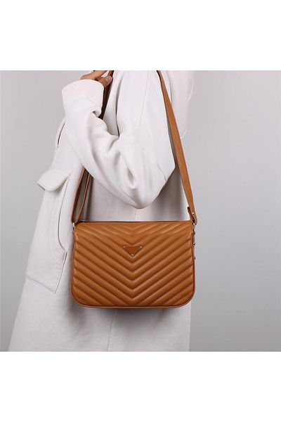Bagacar Дамска чанта през рамо Mt1395 Camel с 3 отделения