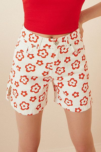 fehika Women's White / Red Daisy Flower Printed Slit Detailed Denim Jeans Shorts & Bermudas