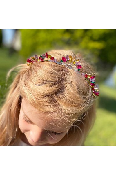 QUEEN AKSESUAR Crystal Stone Upright Queen Helen Motif Metal Luxury Crown Henna Engagement Adult Crown Colorful
