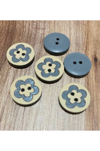 Öztürk Daisy Baby Button. 1.5cm Pack of 6.